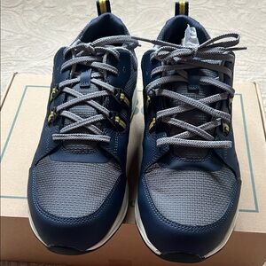 Men’s New L.L. Bean Comfort Fit Walkers